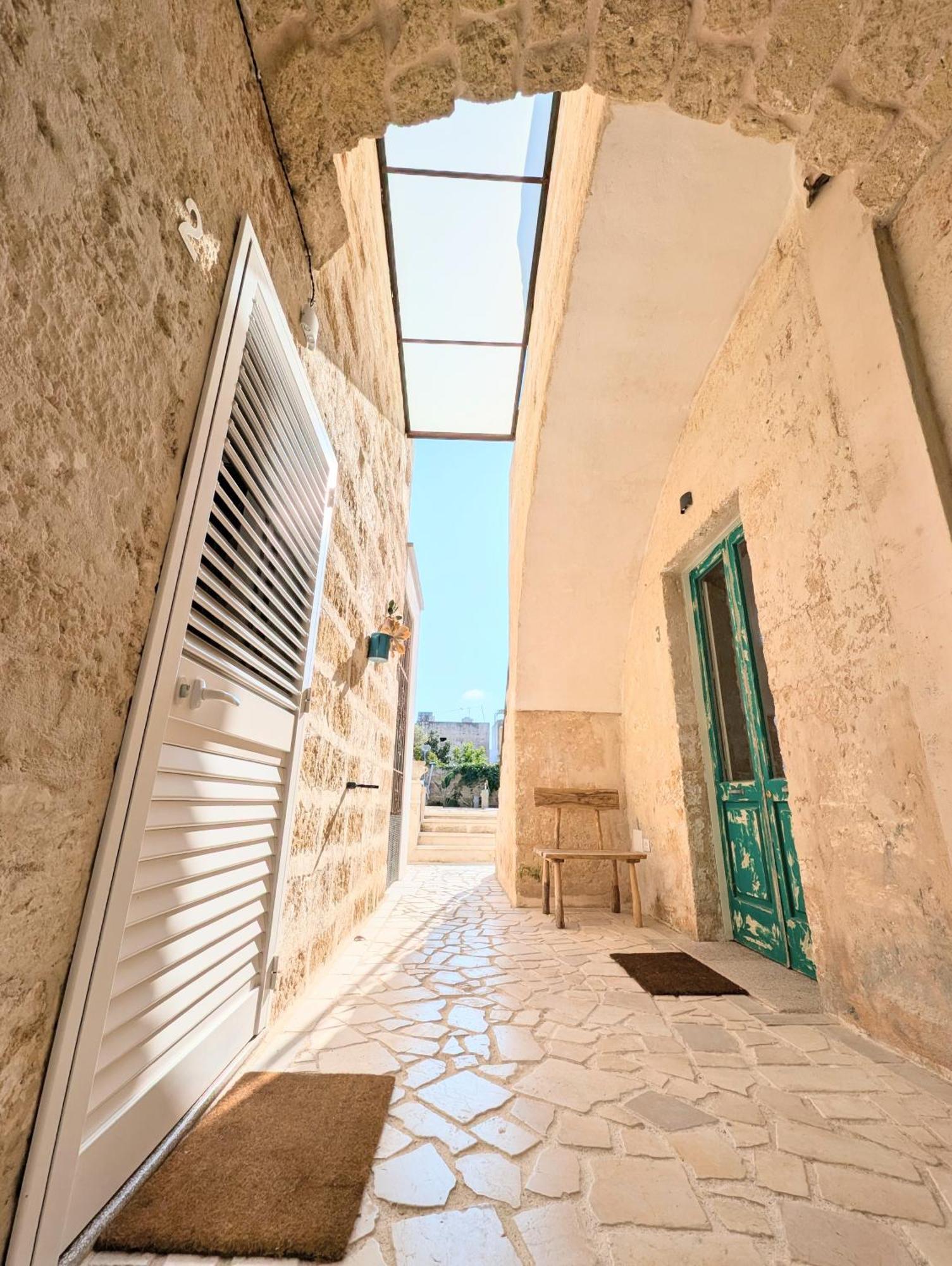 The Art Of Leo Bed and Breakfast Lucugnano Εξωτερικό φωτογραφία