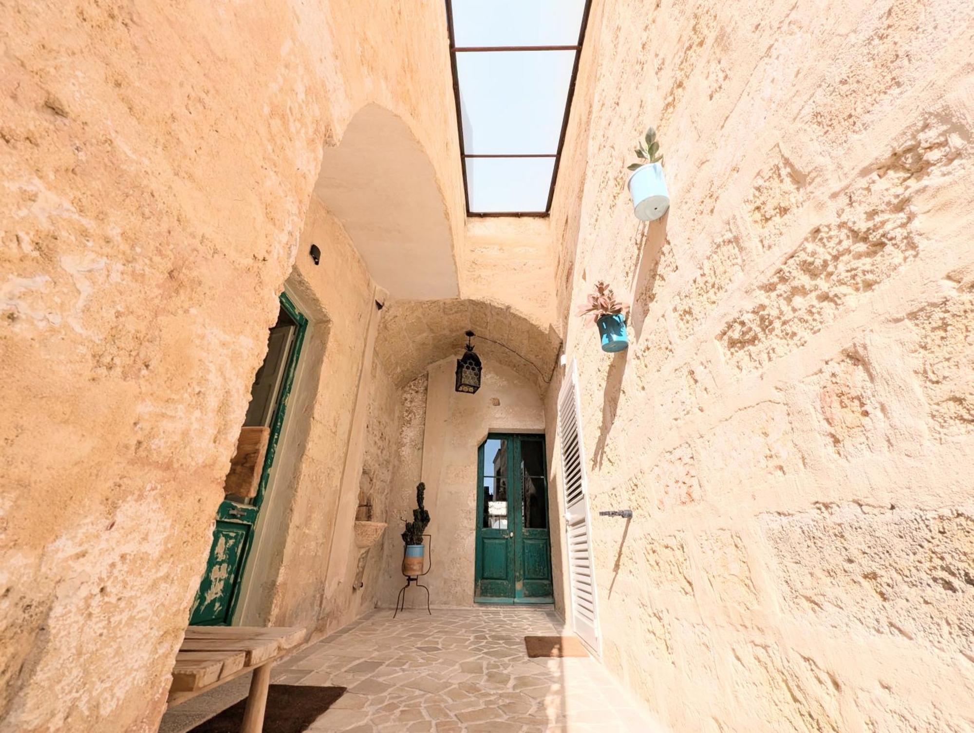 The Art Of Leo Bed and Breakfast Lucugnano Εξωτερικό φωτογραφία