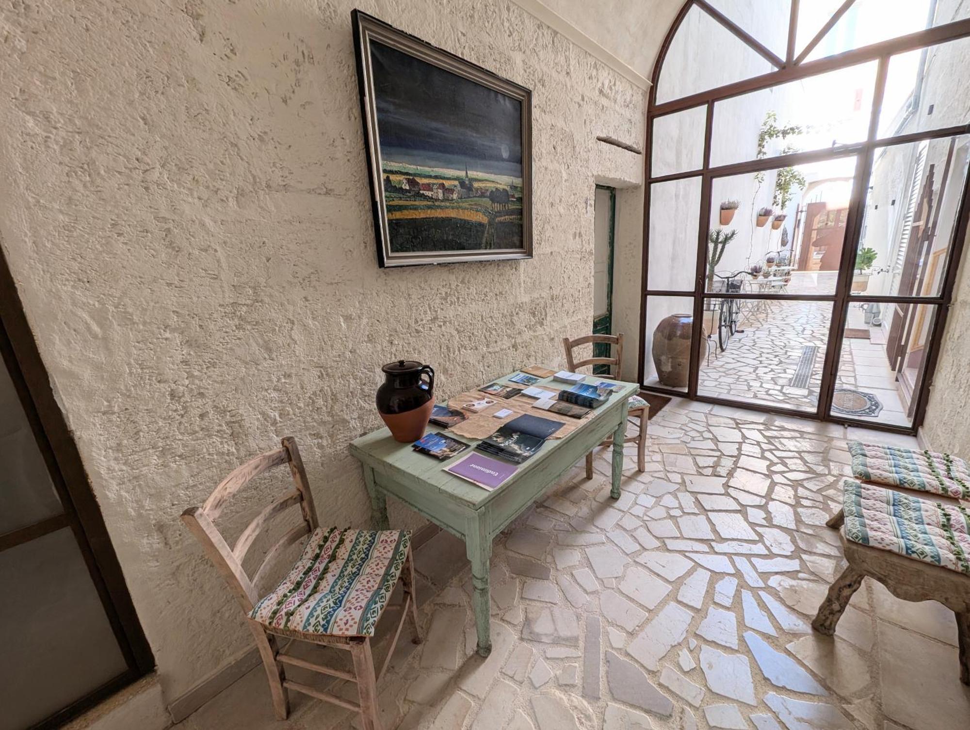 The Art Of Leo Bed and Breakfast Lucugnano Εξωτερικό φωτογραφία